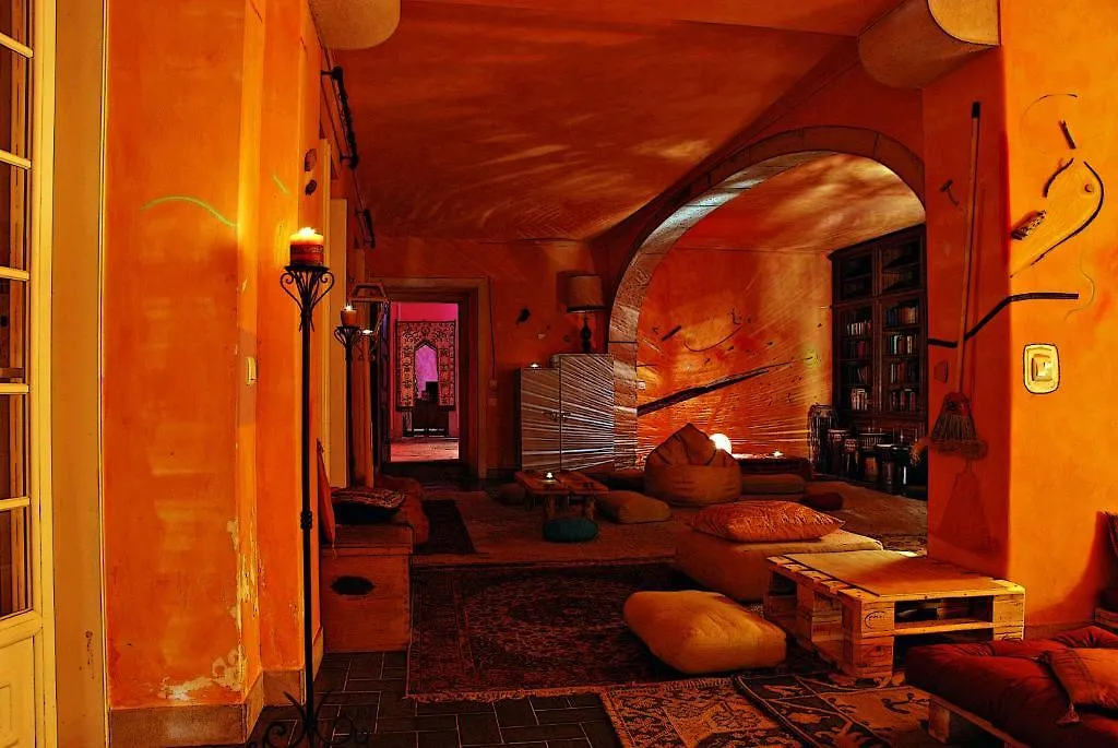 Almaa Sintra Hostel