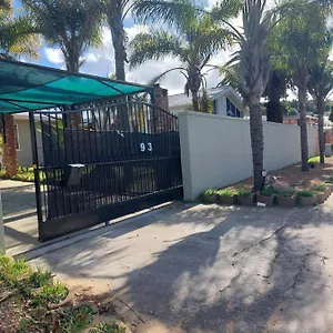 https://mestil-guesthouse.hotels-capetown.com